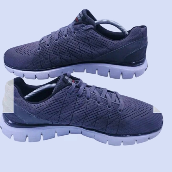 Men's Skechers 9.5 relaxed fit, gel infused, memory foam Charcoal Black Sneakers - Picture 1 of 8